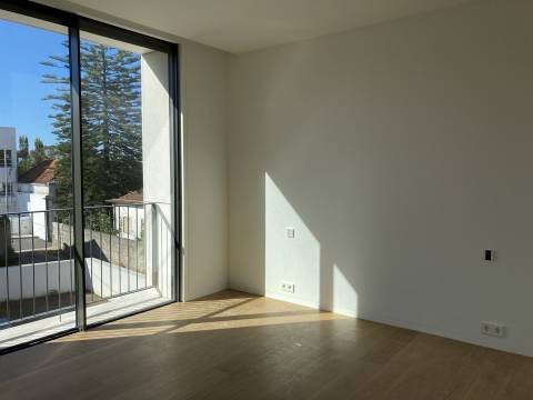 Apartamento T3 Duplex com piscina no terraço.