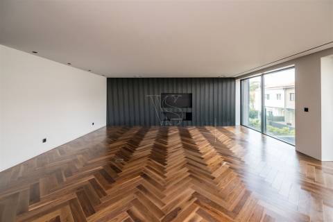 Apartamento de luxo c/ 4 suites, acabamentos premium, Junto à Avenida da Boavista