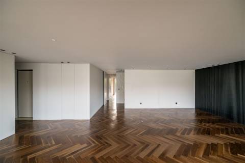 Apartamento de luxo c/ 4 suites, acabamentos premium, Junto à Avenida da Boavista