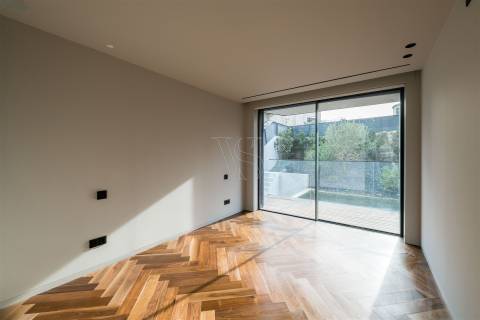 Apartamento de luxo c/ 4 suites, acabamentos premium, Junto à Avenida da Boavista