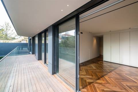 Apartamento de luxo c/ 4 suites, acabamentos premium, Junto à Avenida da Boavista