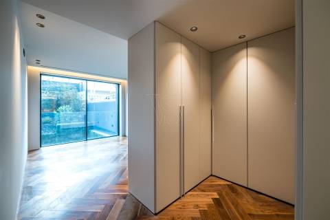 Apartamento de luxo c/ 4 suites, acabamentos premium, Junto à Avenida da Boavista