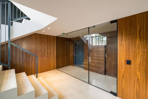 Apartamento de luxo c/ 4 suites, acabamentos premium, Junto à Avenida da Boavista