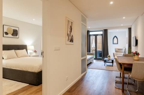 Apt. T1+1 c/ Jardim  a 190 mt  Est. do Metro S. Bento - Centro Histórico Porto