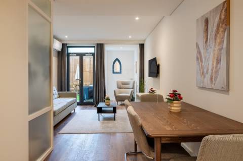 Apt. T1+1 c/ Jardim  a 190 mt  Est. do Metro S. Bento - Centro Histórico Porto