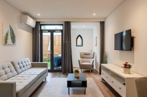 Apt. T1+1 c/ Jardim  a 190 mt  Est. do Metro S. Bento - Centro Histórico Porto