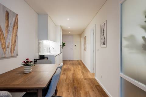 Apt. T1+1 c/ Jardim  a 190 mt  Est. do Metro S. Bento - Centro Histórico Porto