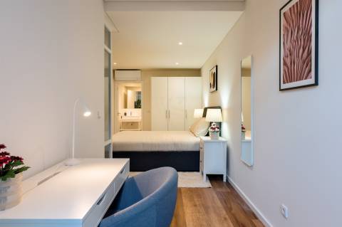 Apt. T1+1 c/ Jardim  a 190 mt  Est. do Metro S. Bento - Centro Histórico Porto