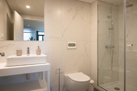 Apt. T1 c/ Varanda  a 190 mt  Est. do Metro S. Bento - Centro Histórico Porto