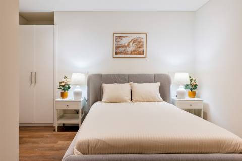 Apt. T1 c/ Varanda  a 190 mt  Est. do Metro S. Bento - Centro Histórico Porto