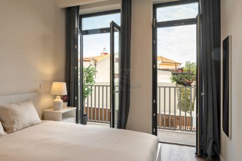 Apt. T2 c/ Varanda  a 190 mt  Est. do Metro S. Bento - Centro Histórico Porto