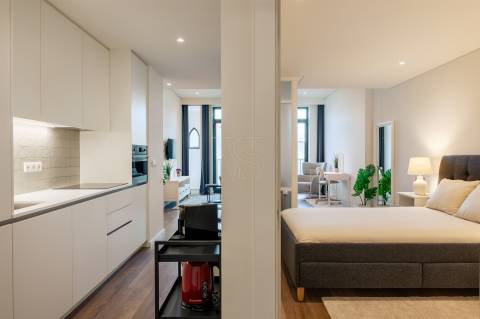 Apt. T2 c/ Varanda  a 190 mt  Est. do Metro S. Bento - Centro Histórico Porto