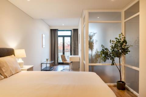 Apt. T1+1 c/ varanda a 190 mt  Est. do Metro S. Bento - Centro Histórico Porto