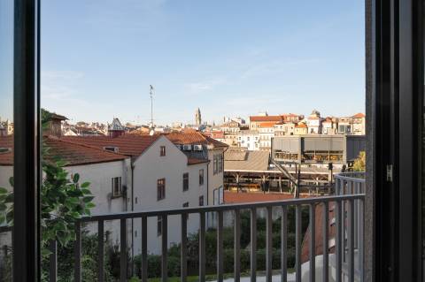 Apt. T1+1 c/ varanda a 190 mt  Est. do Metro S. Bento - Centro Histórico Porto
