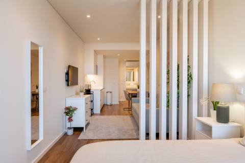 Apt. T2 c/ Varanda a 190 mt  Est.do Metro S. Bento - Centro Histórico Porto