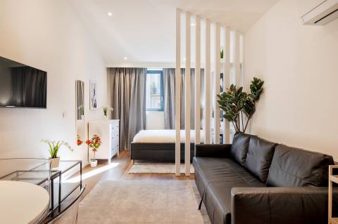 Apt. T2 a 190 mt  Est.do Metro S. Bento - Centro Histórico Porto