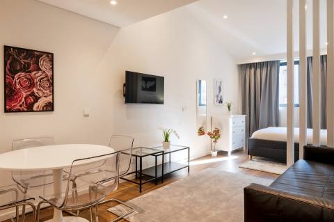 Apt. T2 a 190 mt  Est.do Metro S. Bento - Centro Histórico Porto