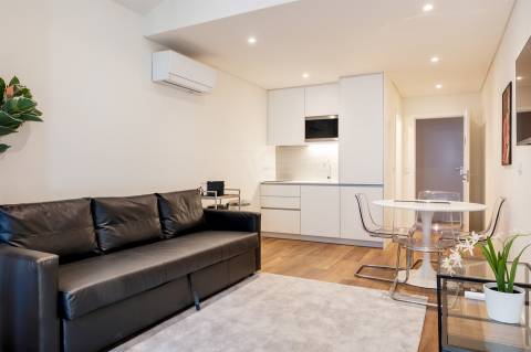 Apt. T2 a 190 mt  Est.do Metro S. Bento - Centro Histórico Porto