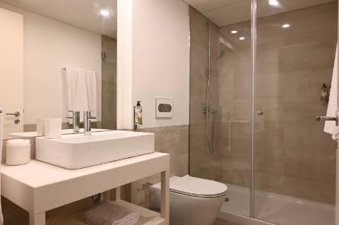 Apartamento T1 - Junto à Ponte D. Luís I - A 350mt Estação de  Metro "Jardim do Morro".