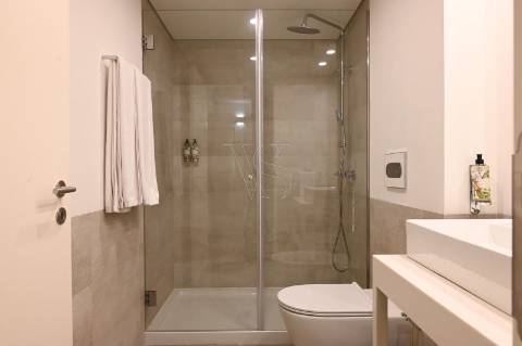 Apartamento T1 - Junto à Ponte D. Luís I - A 350mt da Estação de  Metro "Jardim do Morro".