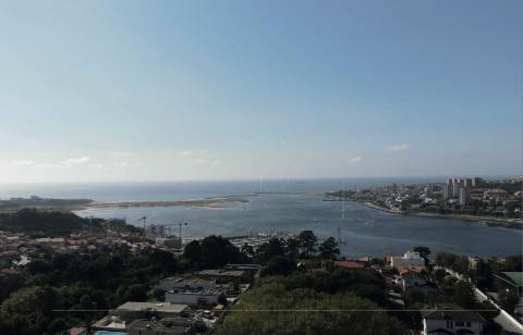 Apartamento  T3  c/ varanda de 29 m2 - The YARD II (Jardins d´Arrábida)