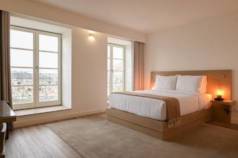 Loft T1 + T0 - Junto à Ponte D. Luís I - 350mt Est. Metro Jardim do Morro.