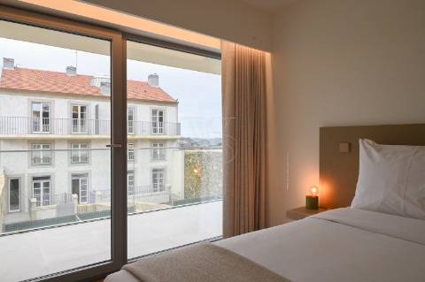 Loft T1 + T0 - Junto à Ponte D. Luís I - 350mt Est. Metro Jardim do Morro.