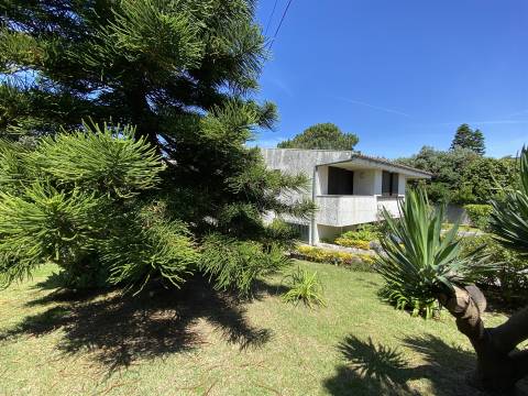 Moradia Clássica/Luxo em Miramar - Arrendamento