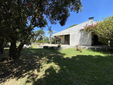 Moradia Clássica/Luxo em Miramar - Arrendamento