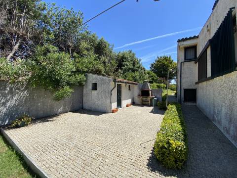 Moradia Clássica/Luxo em Miramar - Arrendamento