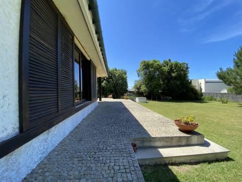 Moradia Clássica/Luxo em Miramar - Arrendamento