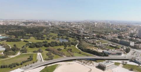 T4 Duplex c/Varanda, 3 Pátios e Box 2 carros - Foz do Douro