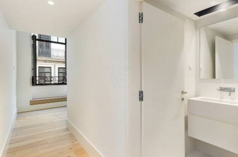 Apartamento T3  exclusivo e único, junto ao Mercado do Bolhão.