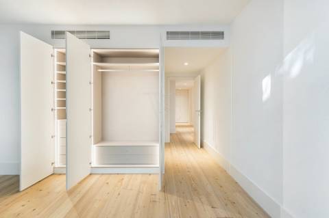 Apartamento T3  exclusivo e único, junto ao Mercado do Bolhão.