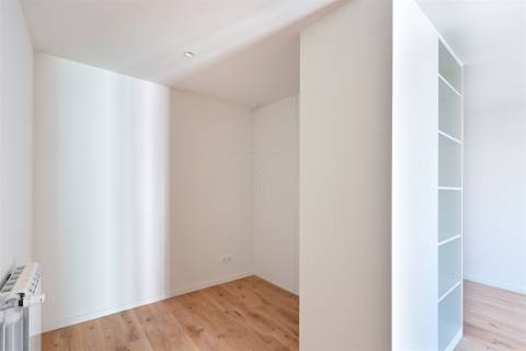 Apartamento T2  - Metro do Dragão - Porto