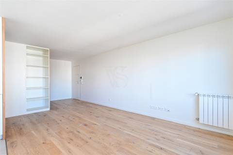 Apartamento T2  - Metro do Dragão - Porto