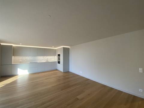 Apartamento T3 de Luxo  c/ Terraço de 94.29m2  - The YARD (Jardins d´Arrábida)