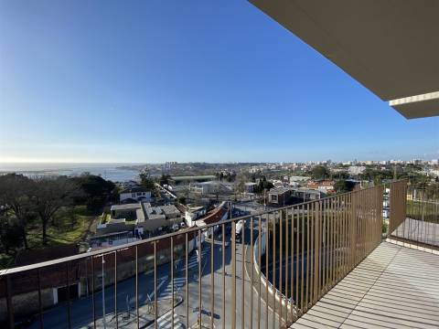 Apartamento T4 de Luxo  c/ 2 suites  e varanda de 15m2  - The YARD (Jardins d´Arrábida)