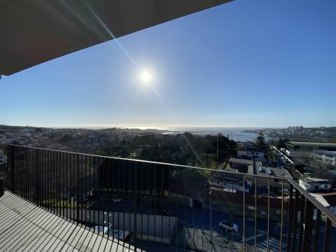 Apartamento T4 de Luxo  c/ 2 suites  e varanda de 15m2  - The YARD (Jardins d´Arrábida)