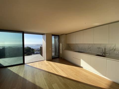 Apartamento T4 de Luxo  c/ 2 suites  e varanda de 15m2  - The YARD (Jardins d´Arrábida)