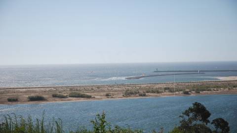 Lote de Terreno 1792 m2 e 4 Frentes - River Villa na Quinta Marques Gomes em VN Gaia