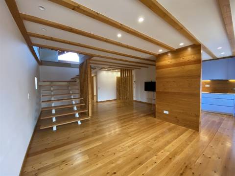 Duplex T2 Único em Frente ao Museu de Serralves – 100 m do MetroBus