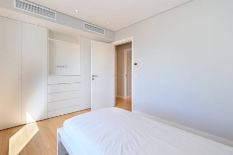 Viva no Topo: Penthouse Exclusiva junto ao Estádio do Dragão