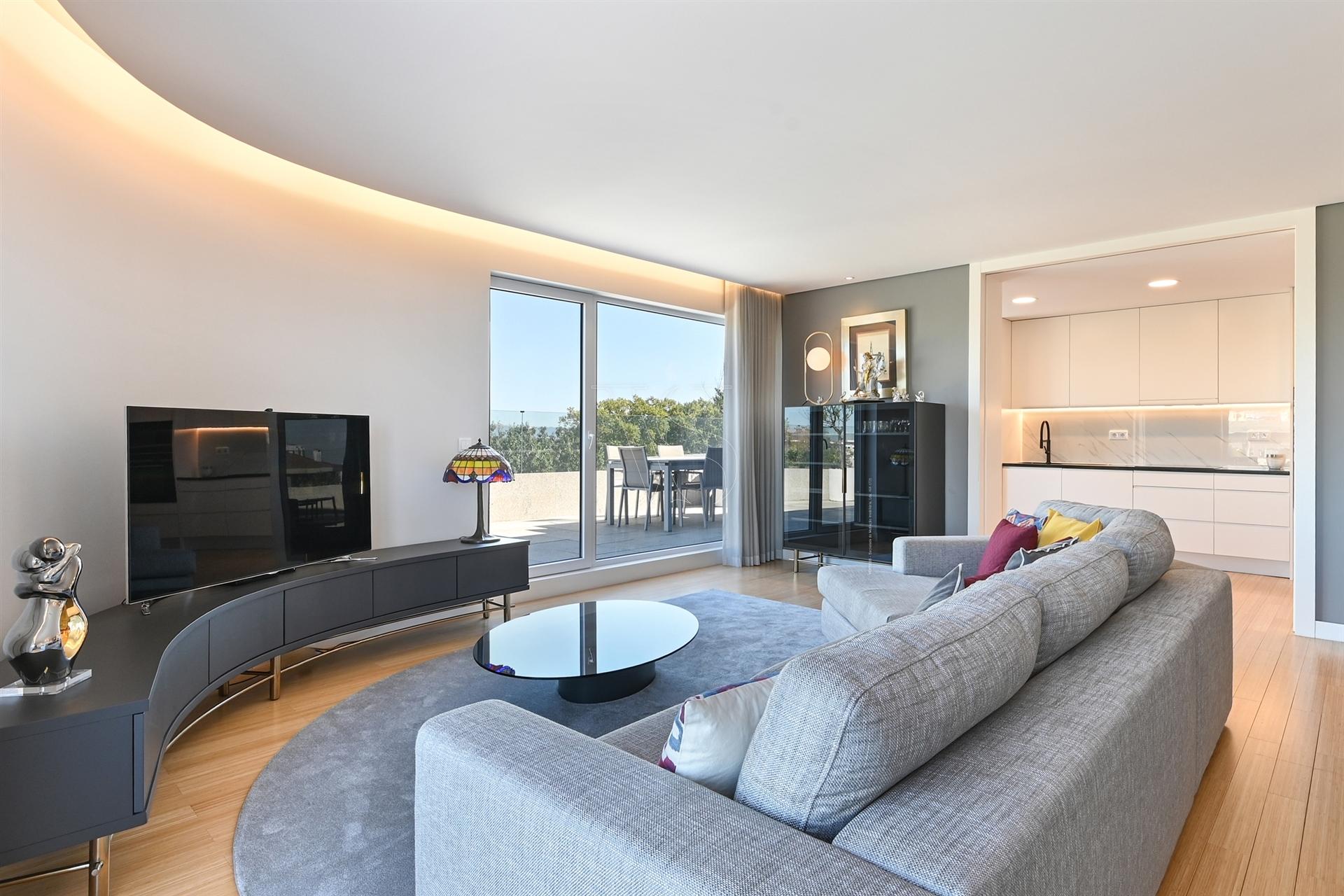 Viva no Topo: Penthouse Exclusiva junto ao Estádio do Dragão