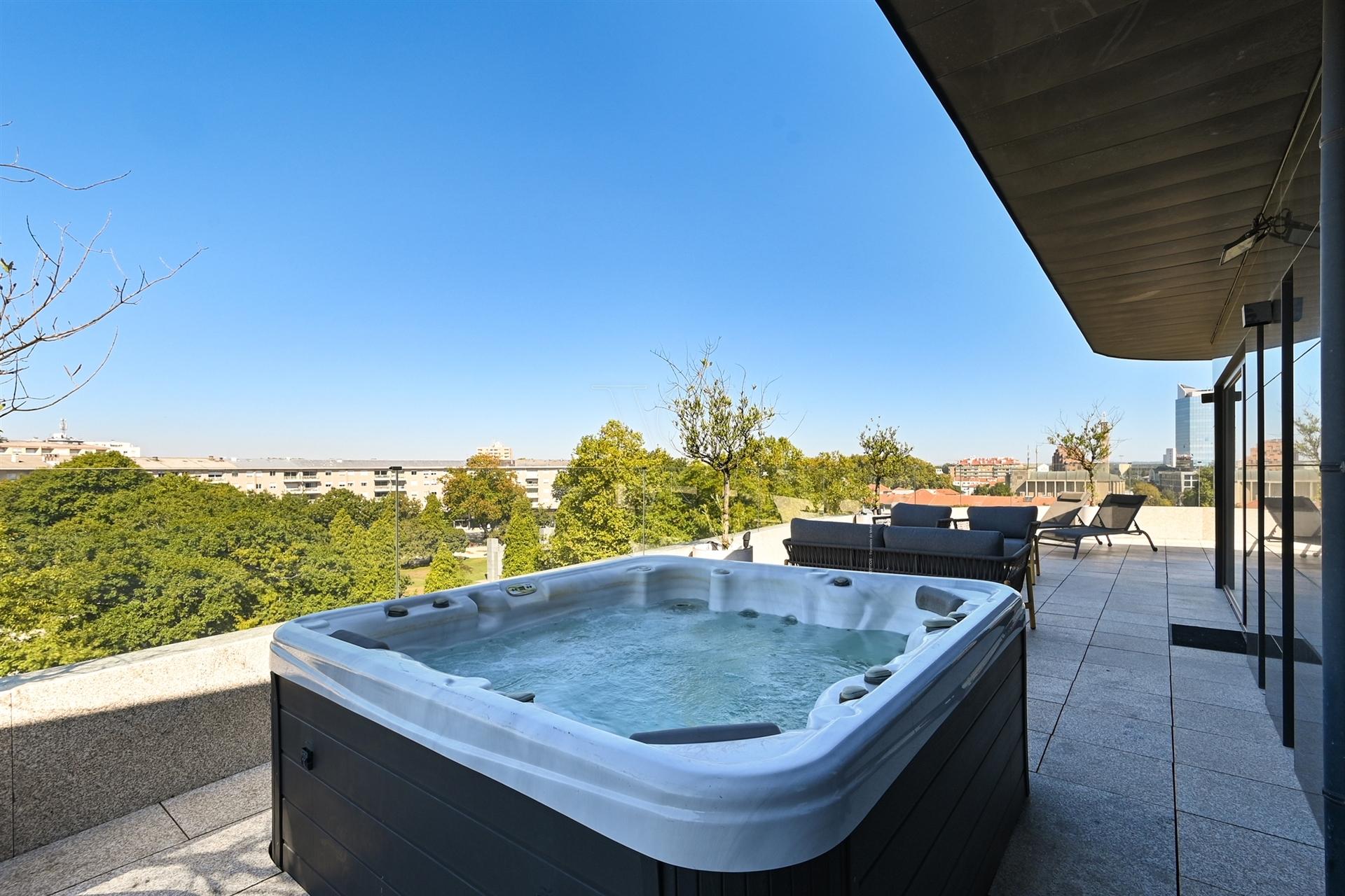 Viva no Topo: Penthouse Exclusiva junto ao Estádio do Dragão