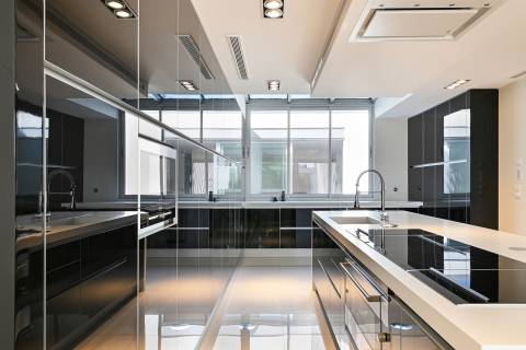 Moradia T6 de Luxo c/ Piscina - Lote de 1.500 m² — A 100 m da Praia de Valadares