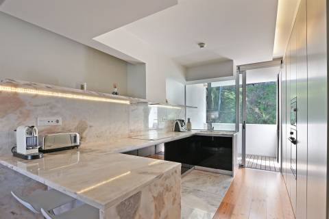 Apartamento T4 com 192 m² e Vista Panorâmica sobre o Douro e o Porto