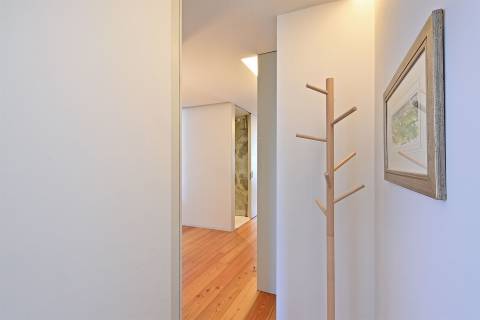 Apartamento T4 com 192 m² e Vista Panorâmica sobre o Douro e o Porto