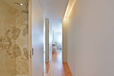 Apartamento T4 com 192 m² e Vista Panorâmica sobre o Douro e o Porto