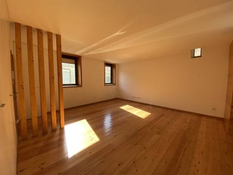 T2 Único em Frente ao Museu de Serralves – 100 m do MetroBus